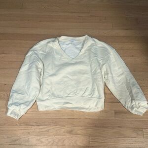 Cream V-Neck Cropped Sweatshirt - Women - Beyond Yoga Size L
